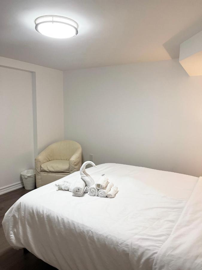 Simple & Tidy Private Rooms Торонто Экстерьер фото