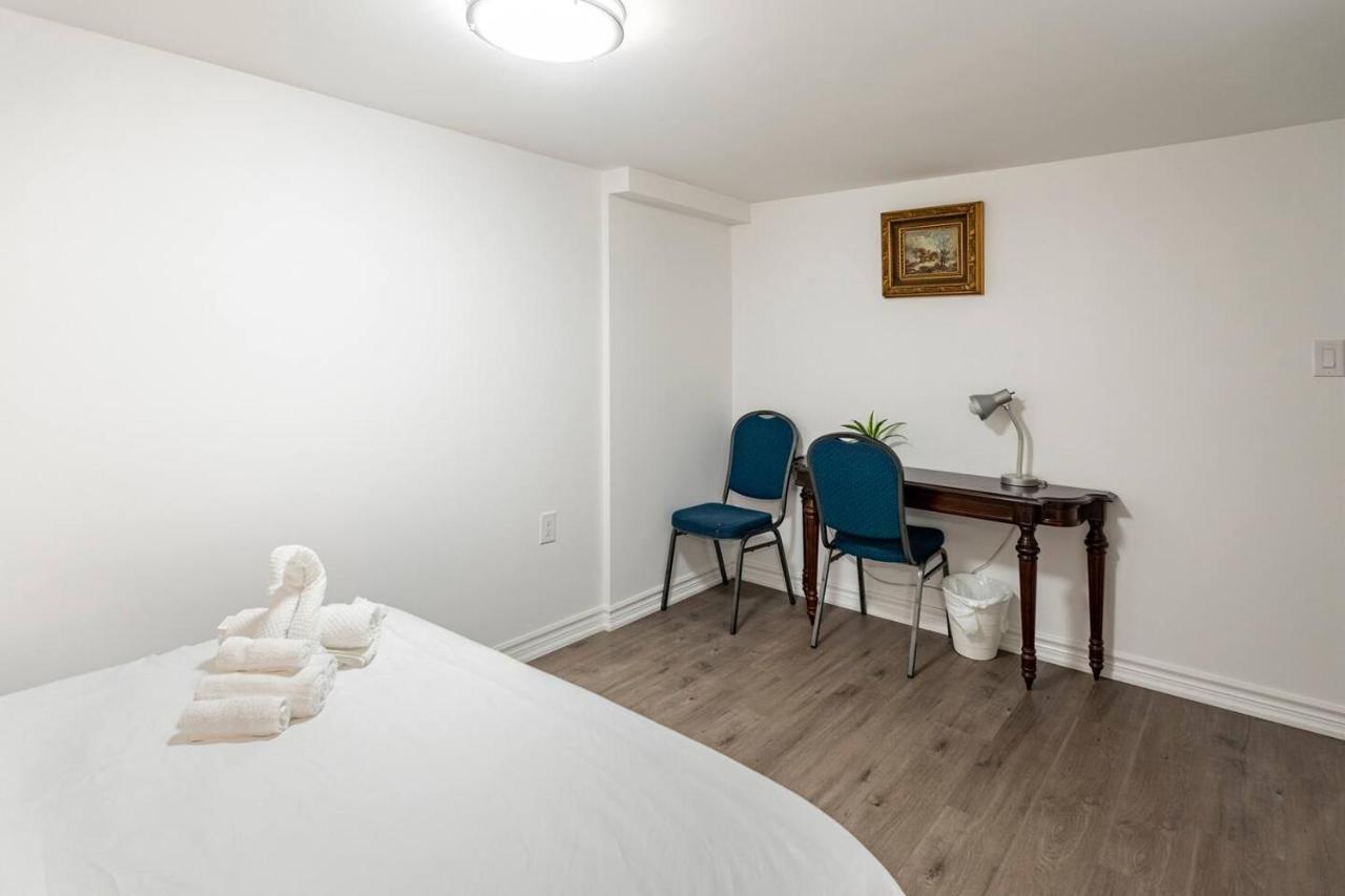 Simple & Tidy Private Rooms Торонто Экстерьер фото